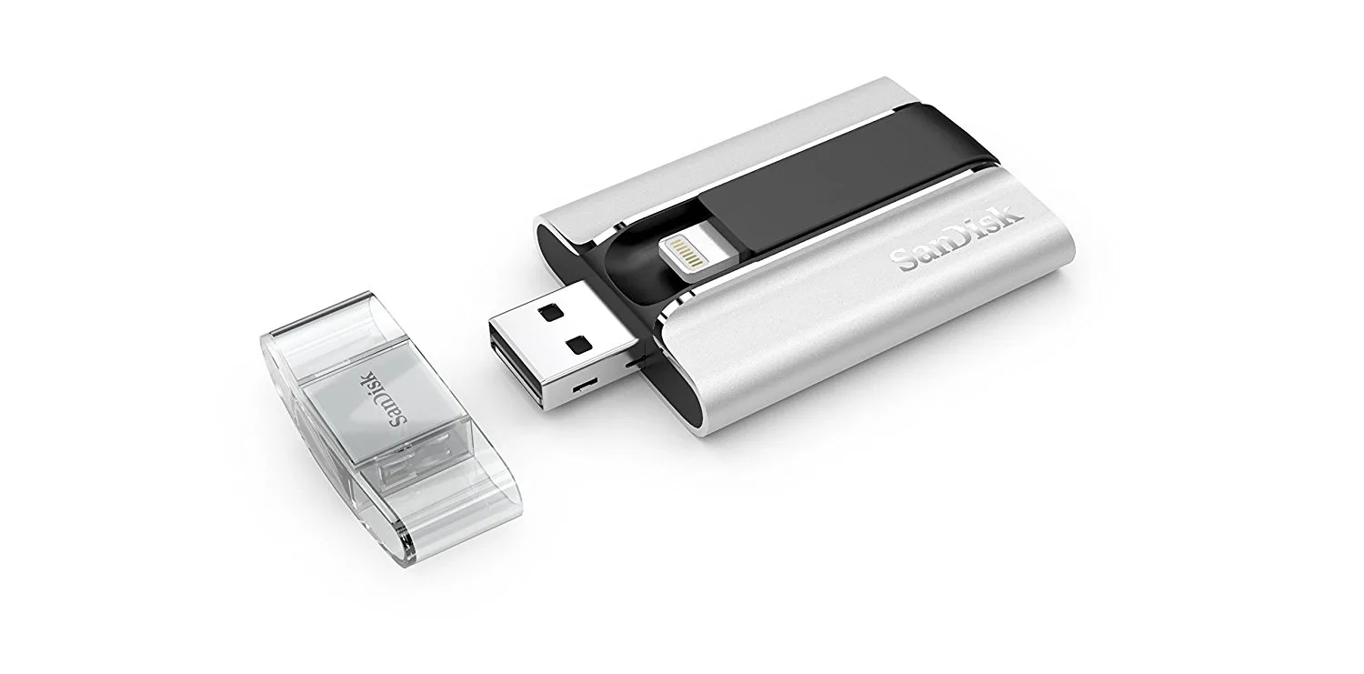 SanDisk iXpand is a small flash drive that expands the storage of your iPad